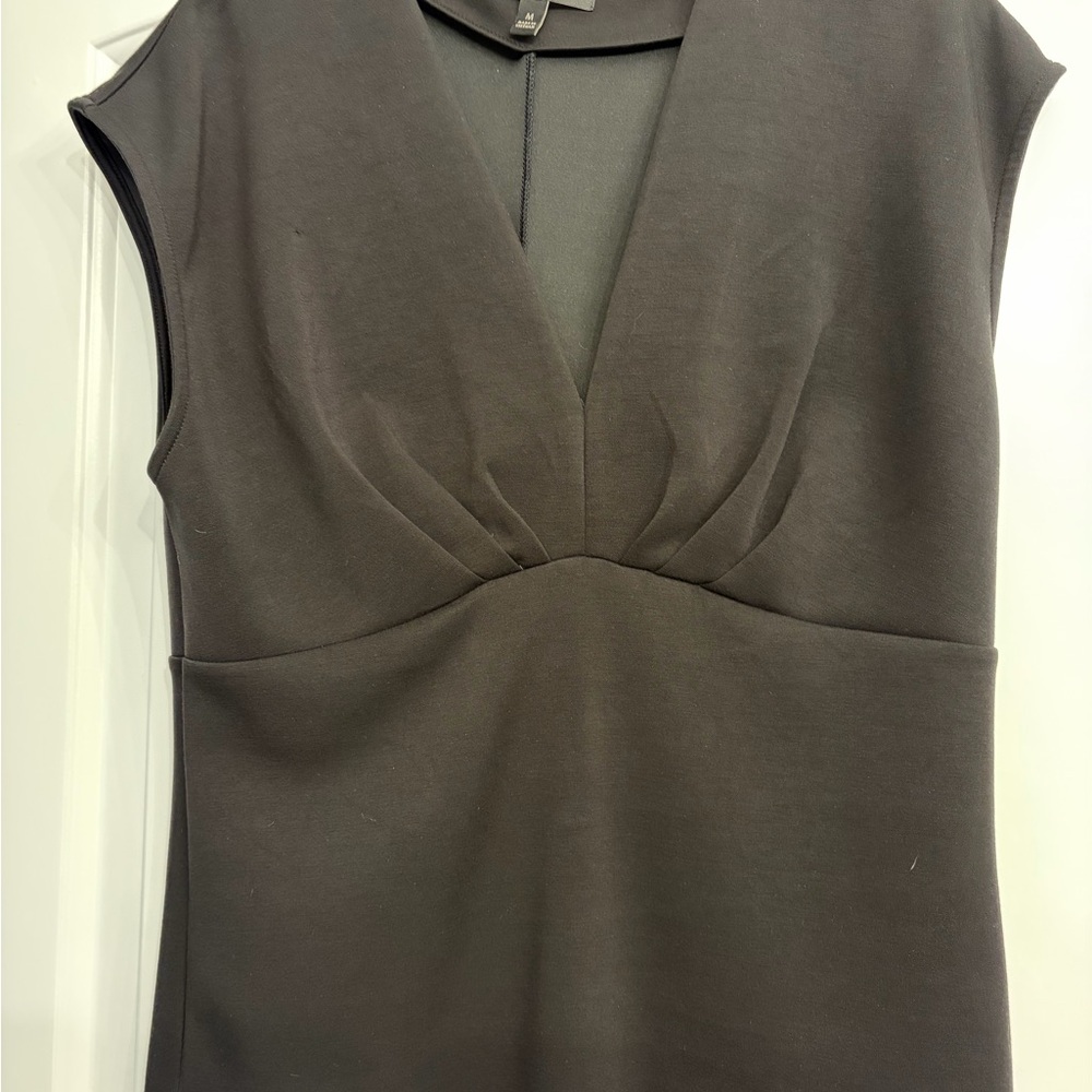 Banana Republic Dark black vneck plunge Sleeveless Blouse